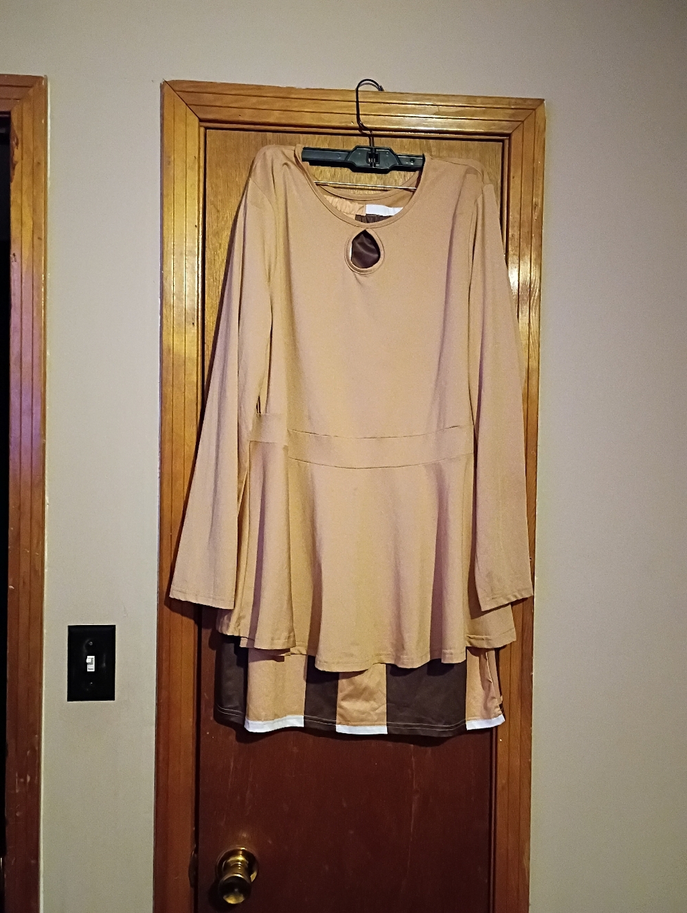 SHEIN Curve 3XL Tan Peplum Tunic with Keyhole Neck